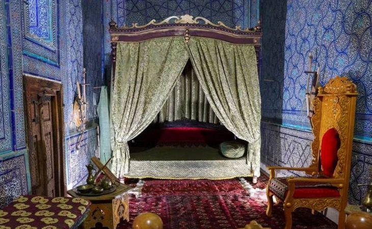 Таш-Хаули — роскошный дворец ханов Хивы, который стоит увидеть в туре по Узбекистану